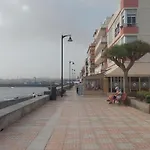 Seaside With Balcony Lägenhet